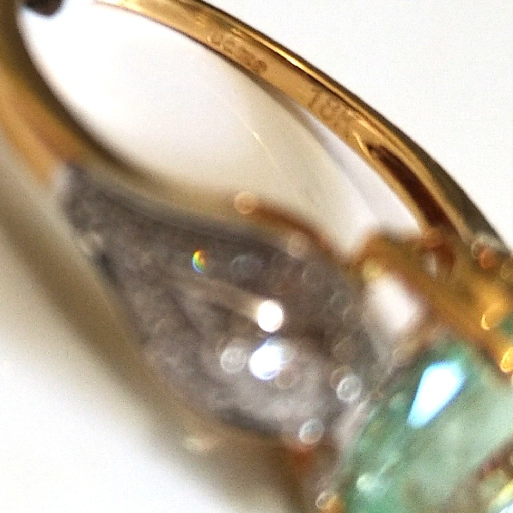 SOLD!! Genuine Emerald/Diamond Ring, 18K Gold - Picture 4 of 8